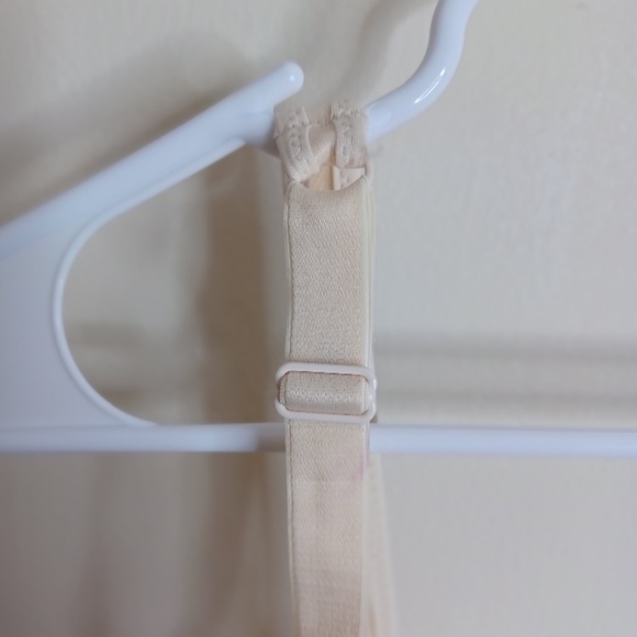 Bali 3439 Soft Cup Underwire, Smooth and Seamless. Cream 38C - Picture 12 of 13